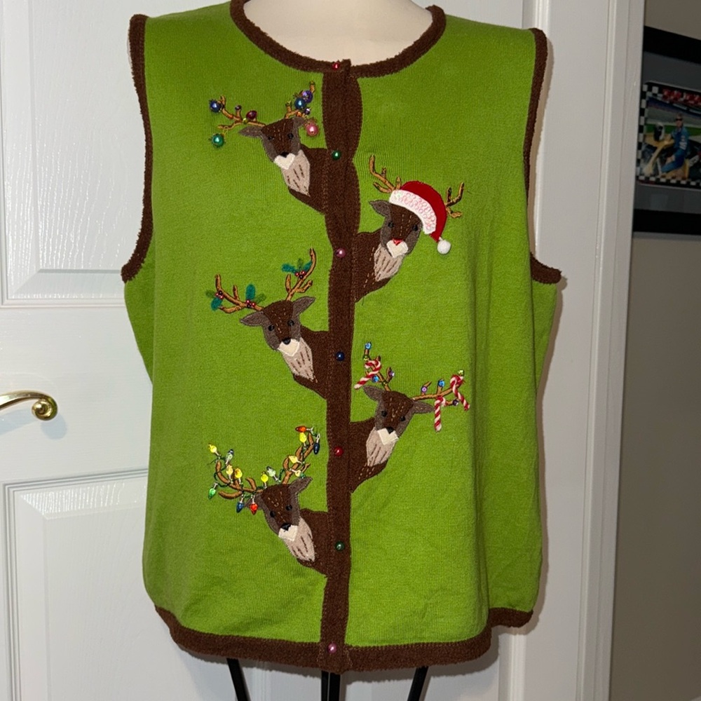 Marsha Christina Festive Green Reindeer Sweater Vest xl